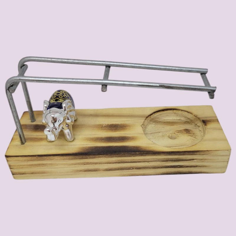 Quemador Palo Santo Figura